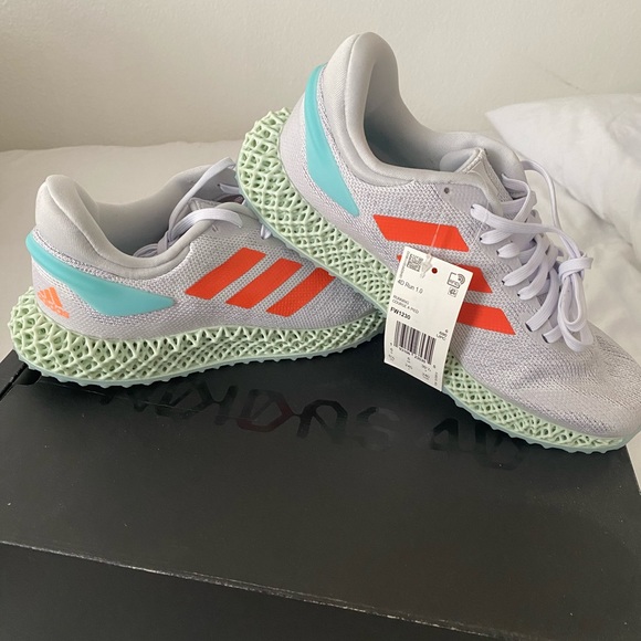 Never been work Adidias 4D kid size - Picture 6 of 8